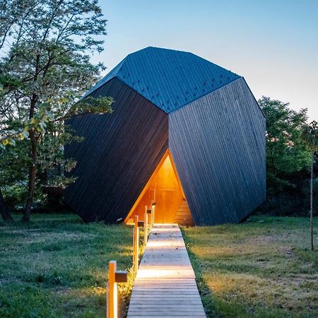 Отель Kapolcsi Sziklak Zalapetend Экстерьер фото